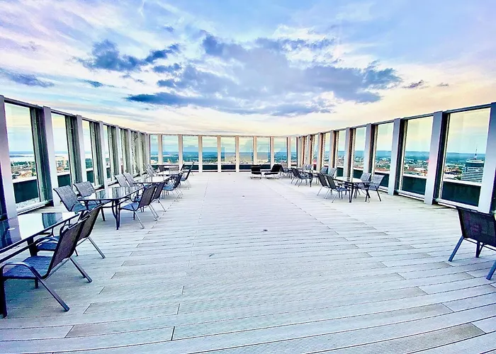 شقة Luksusowy Z Widokiem, Basenem I Sauna Hanza Tower