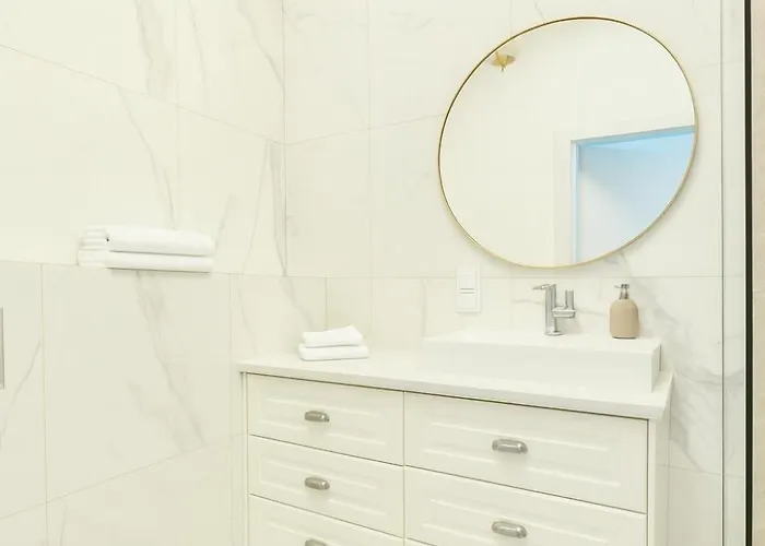 Luksusowy Z Widokiem, Basenem I Sauna Hanza Tower * شتشيتسين